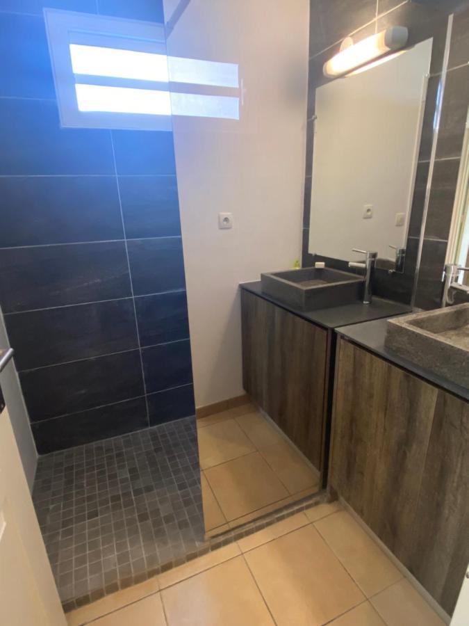 Appartement F2 Avec Piscine سانت أندريه المظهر الخارجي الصورة