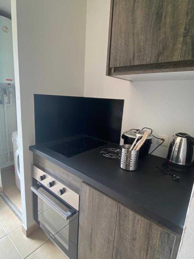 Appartement F2 Avec Piscine سانت أندريه المظهر الخارجي الصورة